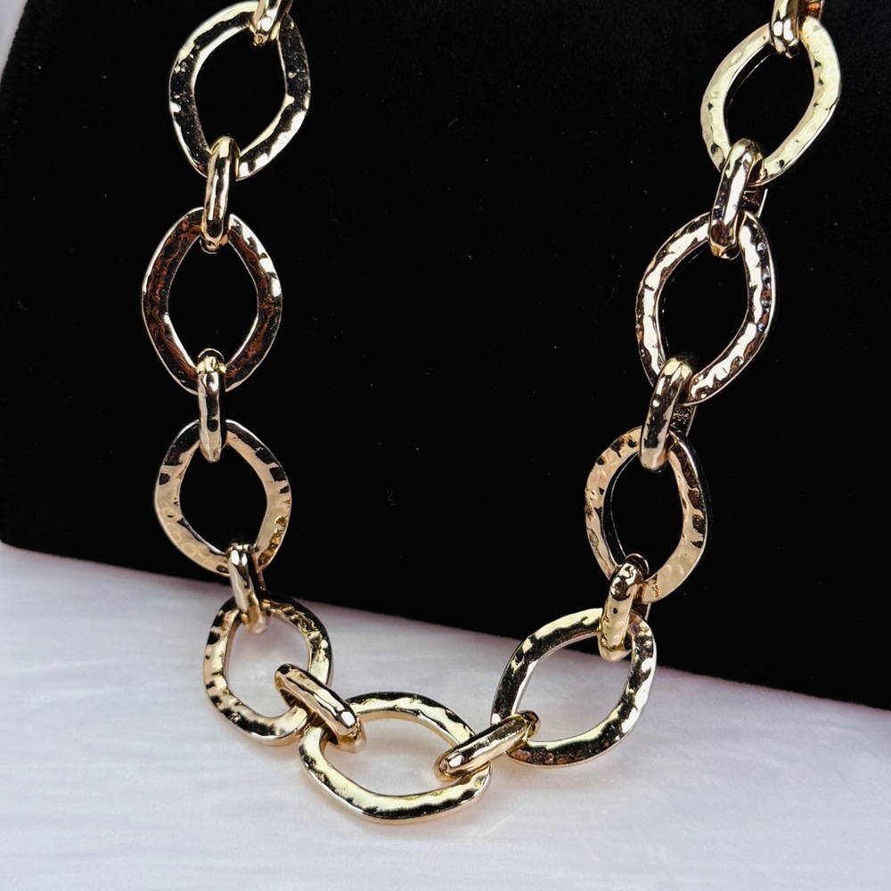 Vintage aged, goldtone, weighted Link Chain Necklace - Picture 8 of 10